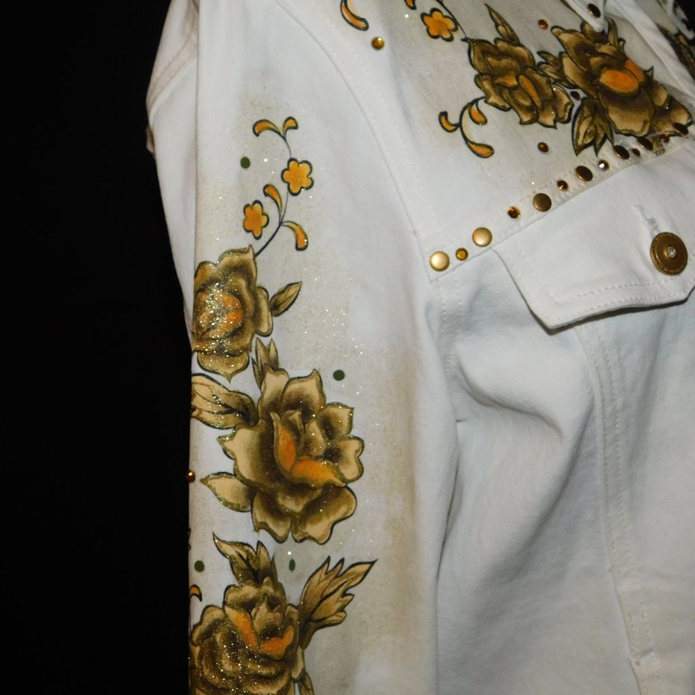 DG2 By Diane Gilman White Denim Jacket Painted Floral, Studs & Rhinestones - Picture 6 of 13